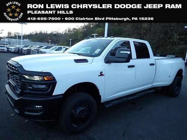 2026 RAM Ram 3500 RAM 3500 TRADESMAN CREW CAB 4X4 8 BOX