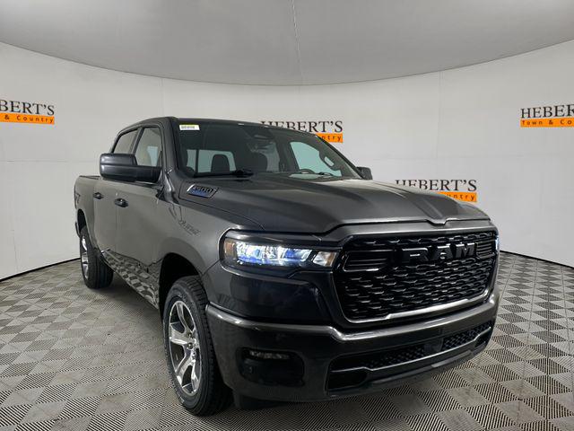 2025 RAM Ram 1500 RAM 1500 TRADESMAN CREW CAB 4X2 57 BOX 2025 RAM Ram 1500 RAM 1500 TRADESMAN CREW CAB 4X2 57 BOX