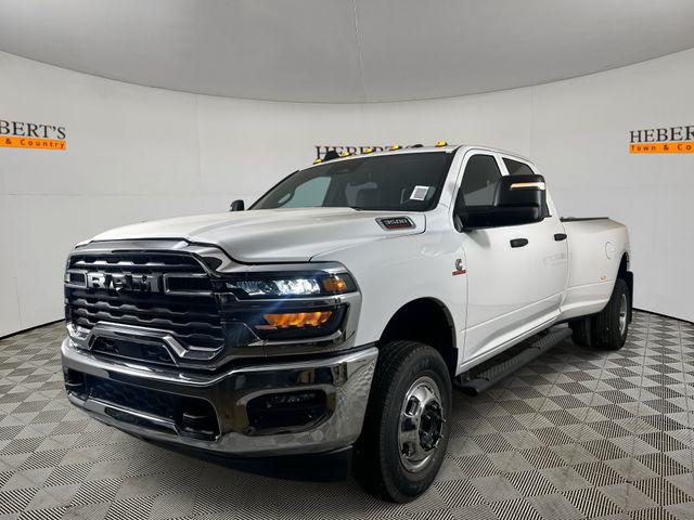 2026 RAM Ram 3500 RAM 3500 TRADESMAN CREW CAB 4X4 8 BOX