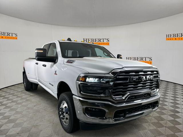 2026 RAM Ram 3500 RAM 3500 BIG HORN CREW CAB 4X4 8 BOX