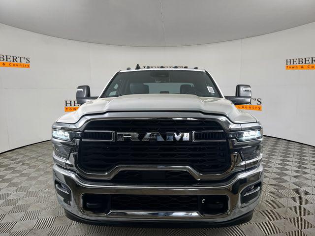 2026 RAM Ram 3500 Chassis Cab RAM 3500 TRADESMAN CREW CAB CHASSIS 4X4 60 CA 2026 RAM Ram 3500 Chassis Cab RAM 3500 TRADESMAN CREW CAB CHASSIS 4X4 60 CA