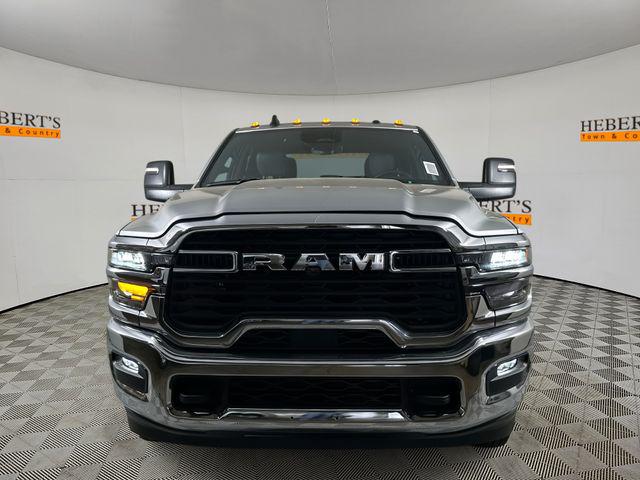2026 RAM Ram 3500 Chassis Cab RAM 3500 TRADESMAN CREW CAB CHASSIS 4X4 60 CA 2026 RAM Ram 3500 Chassis Cab RAM 3500 TRADESMAN CREW CAB CHASSIS 4X4 60 CA