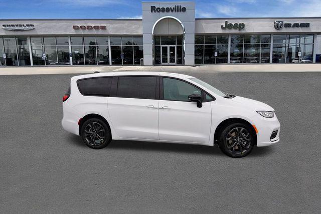 2026 Chrysler Pacifica PACIFICA SELECT AWD 2026 Chrysler Pacifica PACIFICA SELECT AWD