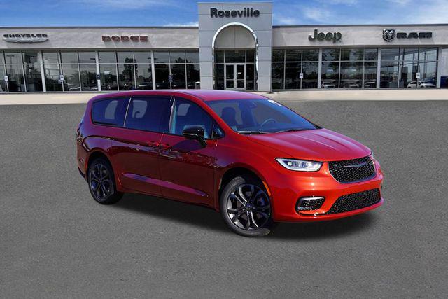 2026 Chrysler Pacifica PACIFICA SELECT AWD