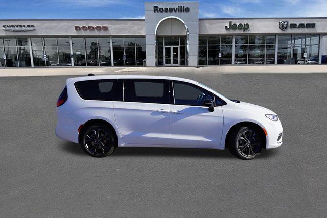 2026 Chrysler Pacifica PACIFICA SELECT AWD 2026 Chrysler Pacifica PACIFICA SELECT AWD