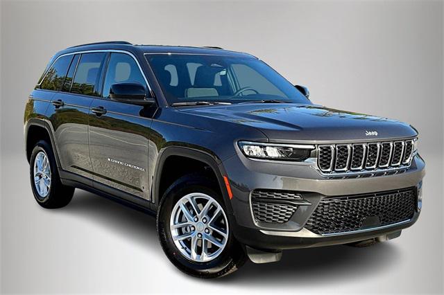 2025 Jeep Grand Cherokee GRAND CHEROKEE LAREDO X 4X2
