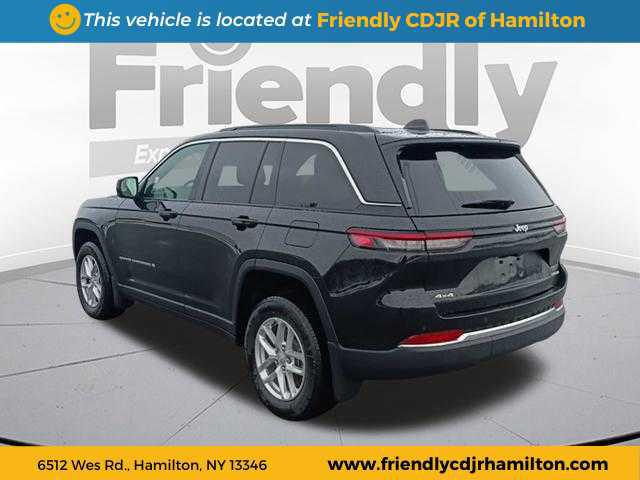 2025 Jeep Grand Cherokee GRAND CHEROKEE LAREDO X 4X4