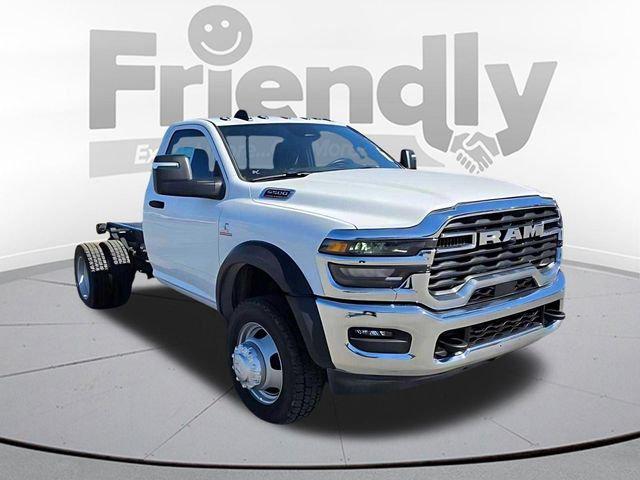 2026 RAM 5500 Chassis RAM 5500 TRADESMAN CHASSIS REGULAR CAB 4X4 60 CA