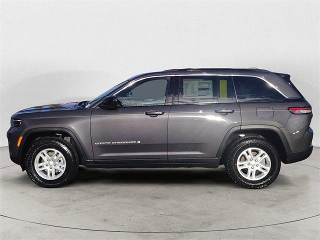 2025 Jeep Grand Cherokee GRAND CHEROKEE LAREDO 4X4