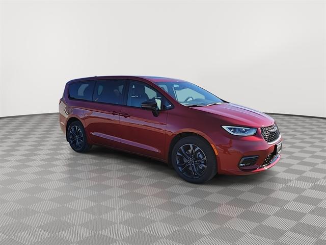 2026 Chrysler Pacifica PACIFICA SELECT AWD