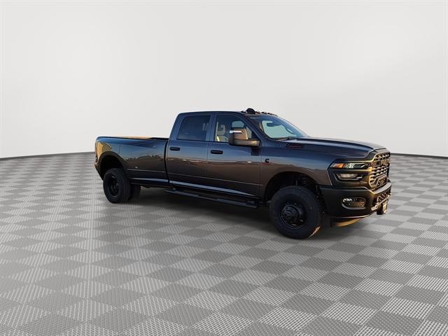 2026 RAM Ram 3500 RAM 3500 TRADESMAN CREW CAB 4X4 8 BOX 2026 RAM Ram 3500 RAM 3500 TRADESMAN CREW CAB 4X4 8 BOX