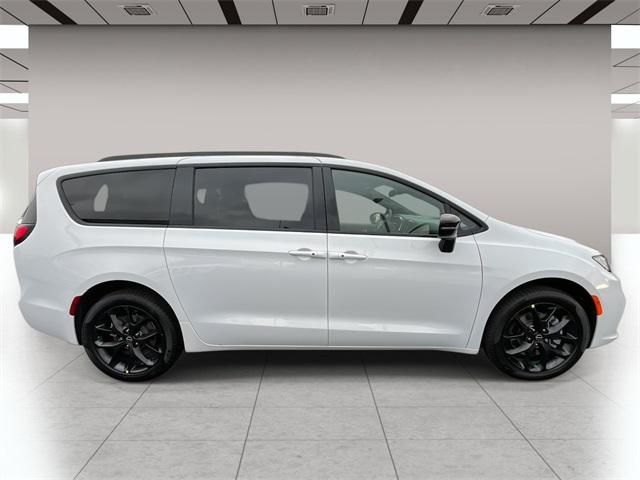 2026 Chrysler Pacifica PACIFICA LIMITED AWD 2026 Chrysler Pacifica PACIFICA LIMITED AWD