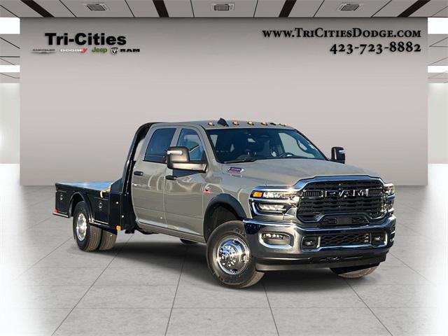 2026 RAM Ram 3500 Chassis Cab RAM 3500 TRADESMAN CREW CAB CHASSIS 4X4 60 CA 2026 RAM Ram 3500 Chassis Cab RAM 3500 TRADESMAN CREW CAB CHASSIS 4X4 60 CA