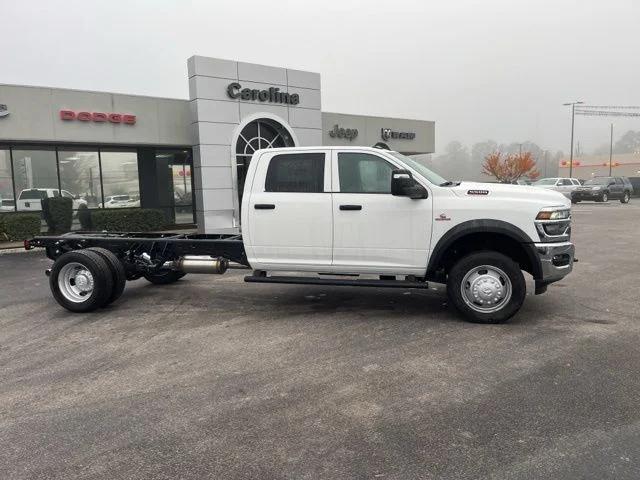 2026 RAM 5500 Chassis RAM 5500 TRADESMAN CHASSIS CREW CAB 4X4 84 CA