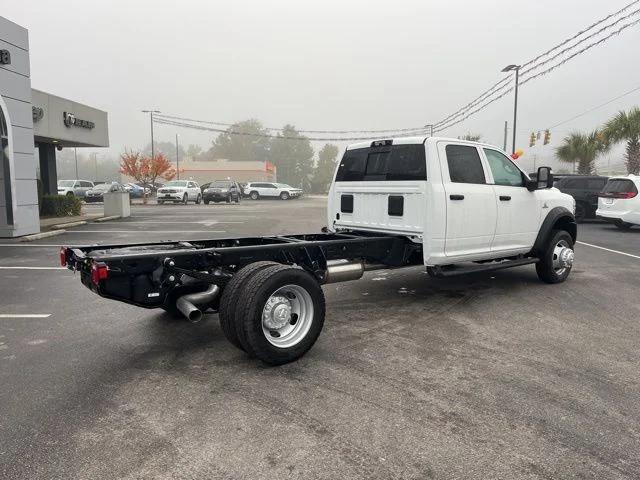 2026 RAM 5500 Chassis RAM 5500 TRADESMAN CHASSIS CREW CAB 4X4 84 CA