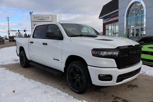 2026 RAM Ram 1500 RAM 1500 EXPRESS CREW CAB 4X4 57 BOX
