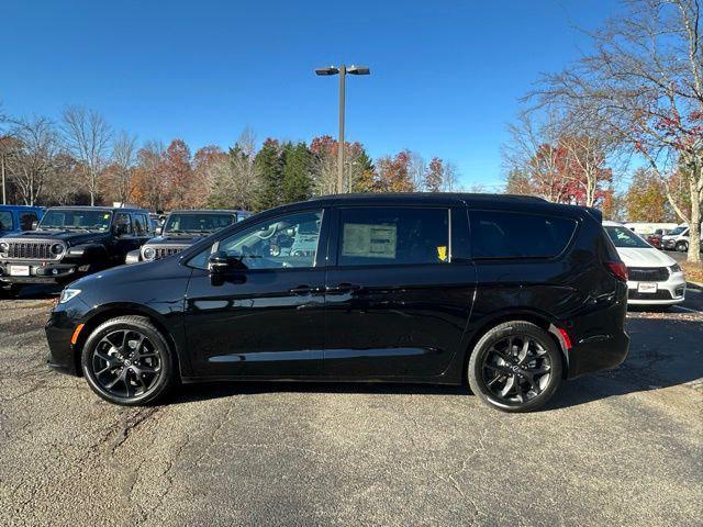 2026 Chrysler Pacifica PACIFICA LIMITED