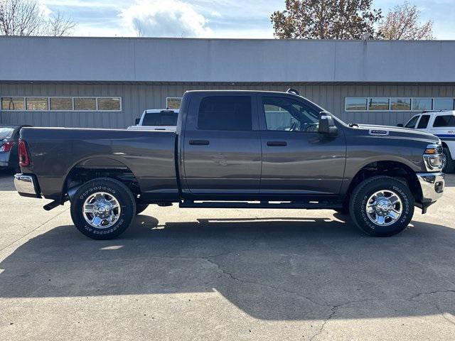 2026 RAM Ram 2500 RAM 2500 TRADESMAN CREW CAB 4X4 64 BOX