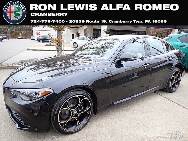 2025 Alfa Romeo Giulia GIULIA INTENSA AWD