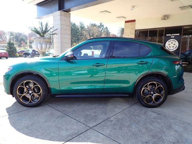 2025 Alfa Romeo Stelvio STELVIO INTENSA AWD