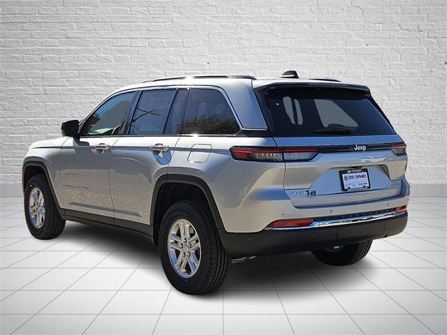 2025 Jeep Grand Cherokee GRAND CHEROKEE LAREDO 4X4 2025 Jeep Grand Cherokee GRAND CHEROKEE LAREDO 4X4