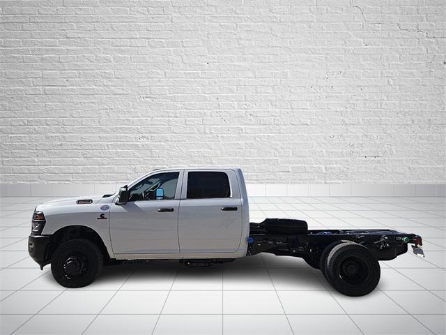 2026 RAM Ram 3500 Chassis Cab RAM 3500 TRADESMAN CREW CAB CHASSIS 4X4 60 CA