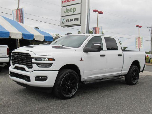 2026 RAM Ram 2500 RAM 2500 BLACK EXPRESS CREW CAB 4X2 64 BOX