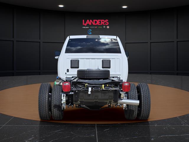 2026 RAM Ram 5500 Chassis Cab RAM 5500 TRADESMAN CHASSIS CREW CAB 4X4 60 CA