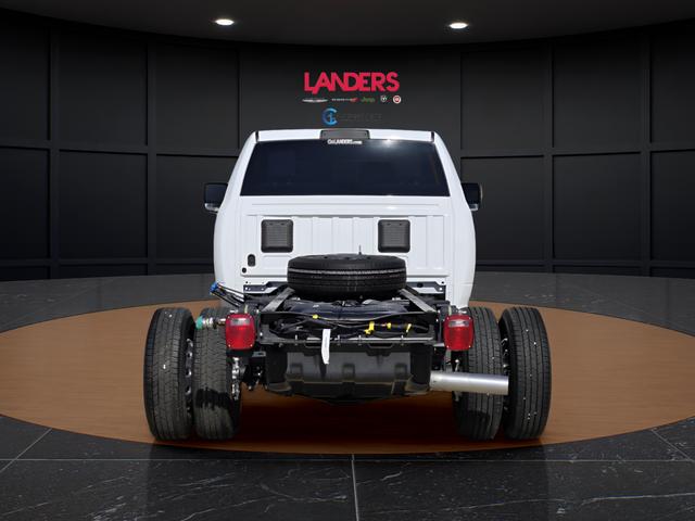 2026 RAM Ram 5500 Chassis Cab RAM 5500 TRADESMAN CHASSIS CREW CAB 4X4 60 CA