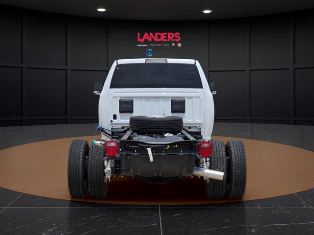 2026 RAM 5500 Chassis RAM 5500 TRADESMAN CHASSIS CREW CAB 4X4 60 CA
