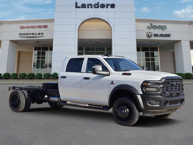 2026 RAM Ram 5500 Chassis Cab RAM 5500 TRADESMAN CHASSIS CREW CAB 4X4 84 CA