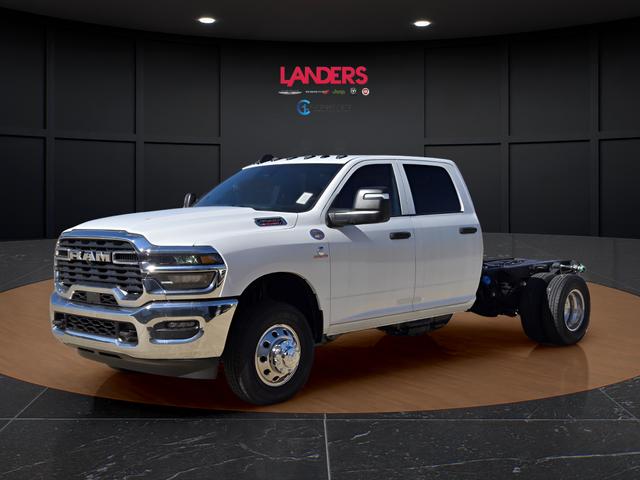 2026 RAM Ram 3500 Chassis Cab RAM 3500 TRADESMAN CREW CAB CHASSIS 4X4 60 CA