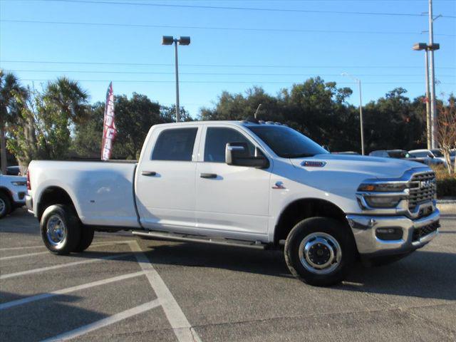 2026 RAM Ram 3500 RAM 3500 TRADESMAN CREW CAB 4X4 8 BOX