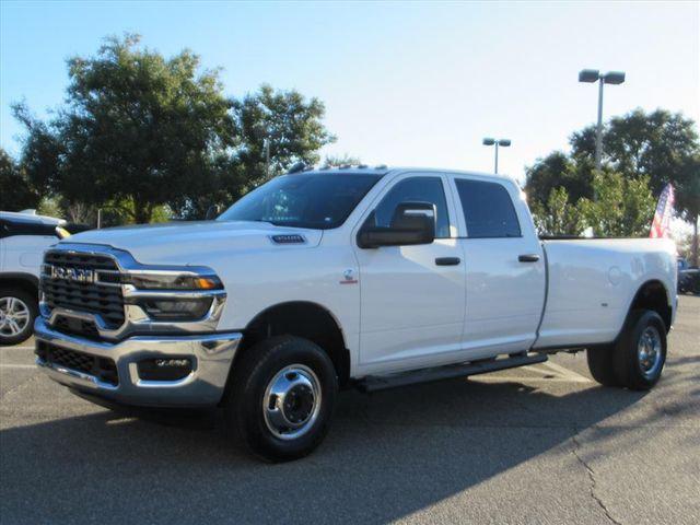 2026 RAM Ram 3500 RAM 3500 TRADESMAN CREW CAB 4X4 8 BOX
