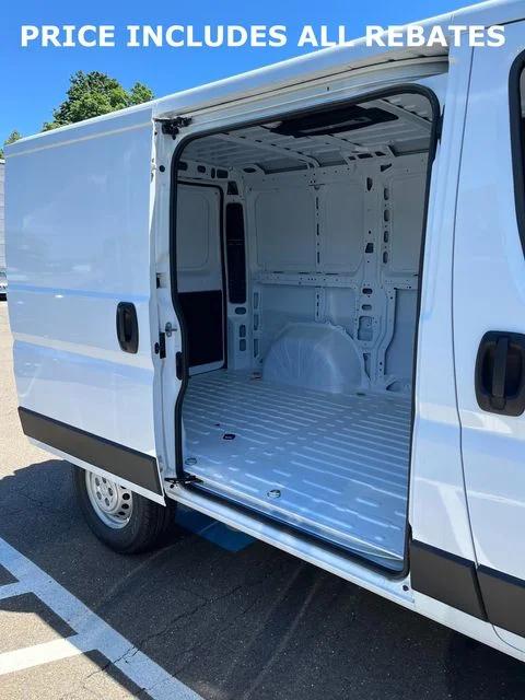 2026 RAM Ram ProMaster RAM PROMASTER 1500 TRADESMAN CARGO VAN LOW ROOF 118 WB
