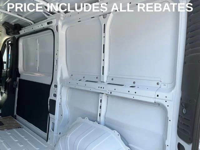 2026 Ram ProMaster Cargo Van Tradesman Low Roof 118 WB w/Pass Seat