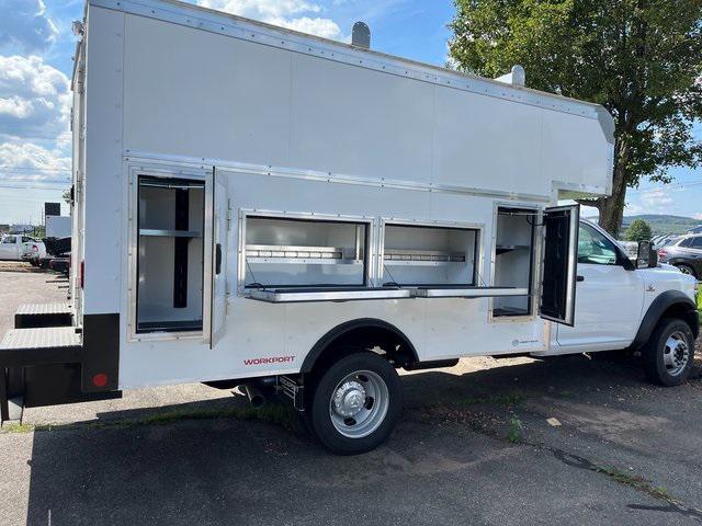 2026 RAM Ram 5500 Chassis Cab RAM 5500 TRADESMAN CHASSIS REGULAR CAB 4X4 84 CA