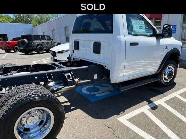 2026 RAM 3500 Chassis RAM 3500 TRADESMAN CHASSIS REGULAR CAB 4X4 60 CA