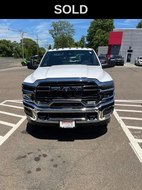 2026 RAM 3500 Chassis RAM 3500 TRADESMAN CHASSIS REGULAR CAB 4X4 60 CA