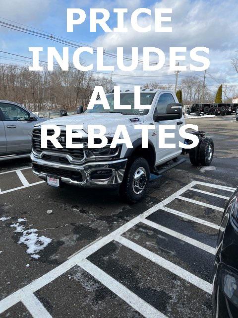 2026 RAM Ram 3500 Chassis Cab RAM 3500 TRADESMAN CHASSIS REGULAR CAB 4X4 60 CA