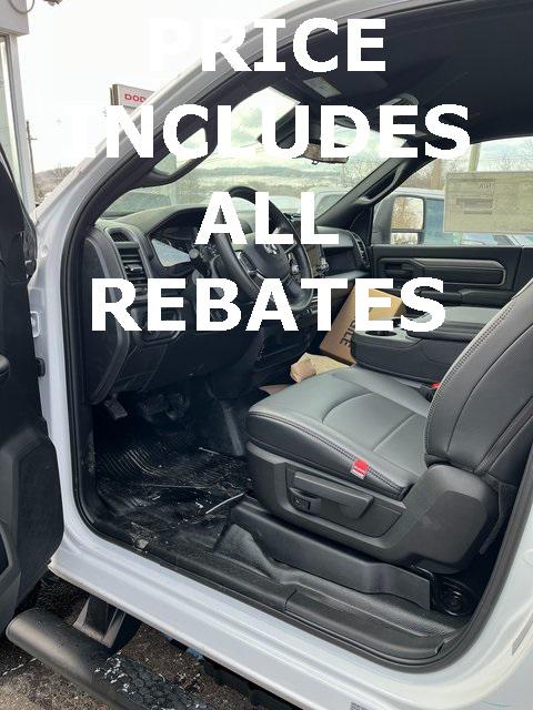 2026 RAM Ram 3500 Chassis Cab RAM 3500 TRADESMAN CHASSIS REGULAR CAB 4X4 60 CA