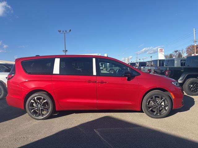 2026 Chrysler Pacifica PACIFICA SELECT AWD 2026 Chrysler Pacifica PACIFICA SELECT AWD