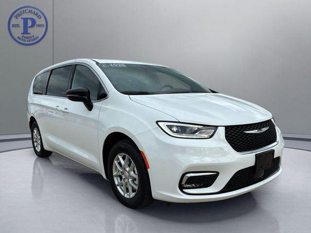 2026 Chrysler Pacifica Select for sale in Forest City, IA