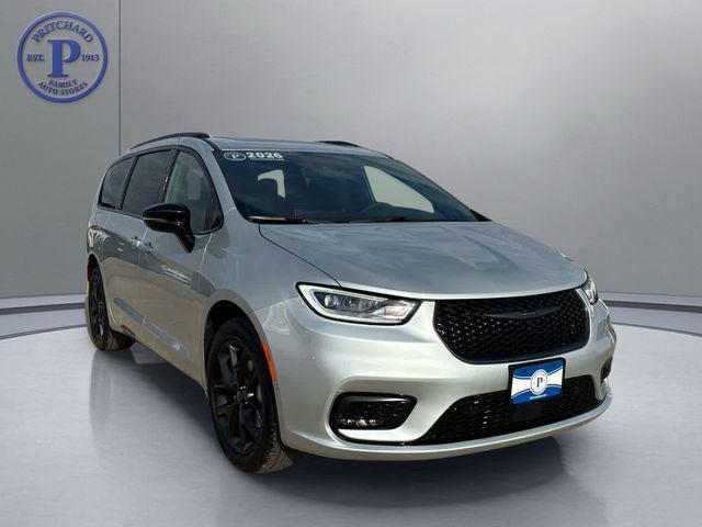 2026 Chrysler Pacifica Limited AWD for sale in Forest City, IA