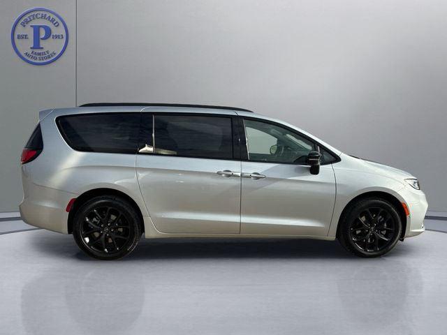 2026 Chrysler Pacifica Limited AWD