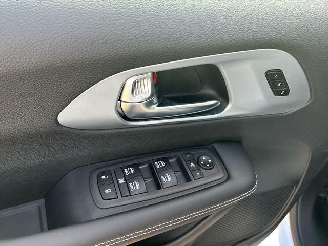 2026 Chrysler Pacifica Limited AWD
