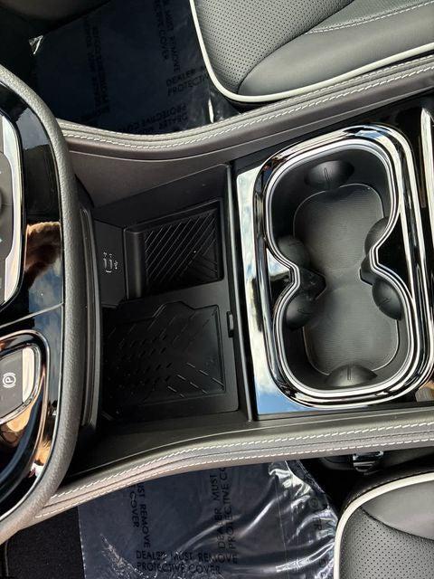 2026 Chrysler Pacifica Limited AWD