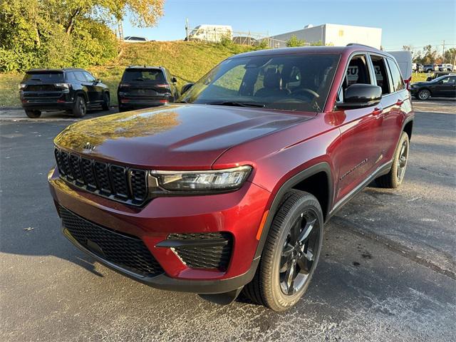 2025 Jeep Grand Cherokee GRAND CHEROKEE ALTITUDE 4X4 2025 Jeep Grand Cherokee GRAND CHEROKEE ALTITUDE 4X4