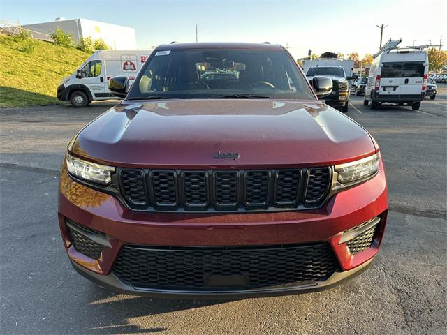 2025 Jeep Grand Cherokee GRAND CHEROKEE ALTITUDE 4X4 2025 Jeep Grand Cherokee GRAND CHEROKEE ALTITUDE 4X4