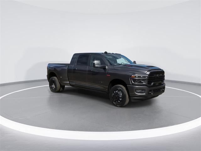 2026 RAM Ram 3500 RAM 3500 LARAMIE MEGA CAB 4X4 64 BOX 2026 RAM Ram 3500 RAM 3500 LARAMIE MEGA CAB 4X4 64 BOX